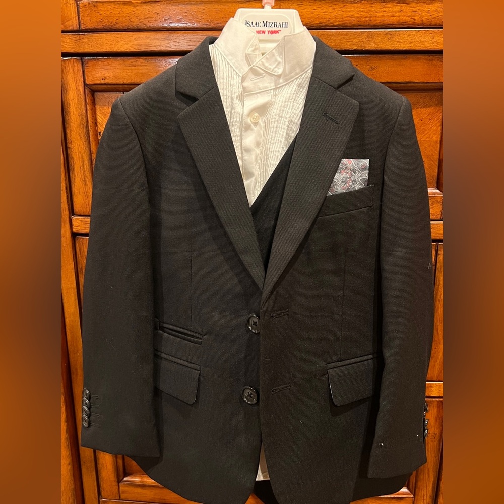 Boys size 6 suit